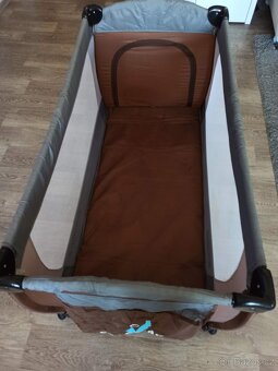 Cestovní postýlka - 5