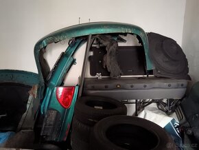 Chevrolet Alero, mnoho náhradních dílů - 5