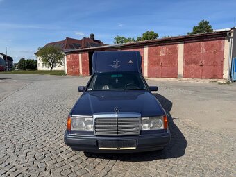 Mercedes Benz W124 pohřební speciál - 5