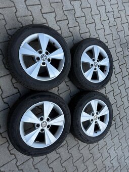 ALU KOLA VW 5X112 R16 + LETNI PNEU 1965/60 R16 - 5