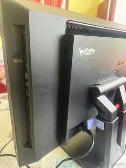 Lenovo ThinkCentre All-in-One Core i3 - 5