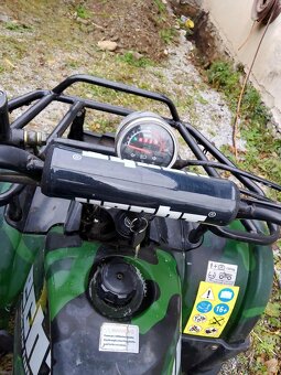 Terénní maskáčová čtyřkolka - 5