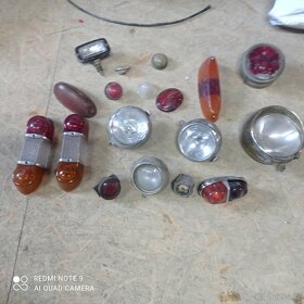 Manet 90 - nádrž,kryty karburátorů JawaČZ,světla.. - 5