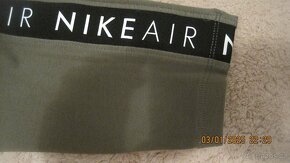 Dlouhé legíny NIKE a DKNY - 5