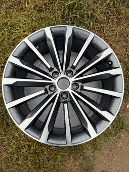 Hlinikove disky superb 3 trinity r19 et44 - 5