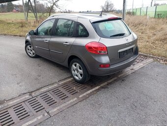 Renault Clio III 1.2i - 5