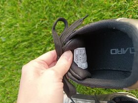 Dámské tenisky, pantofle a držák na mobil do auta - 5