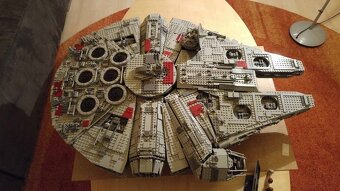 LEGO Star Wars Ultimate Collector's Millennium Falcon 10179 - 5
