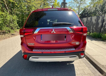 Mitsubishi Outlander 2.0 Instyle + 4WD CVT - 5