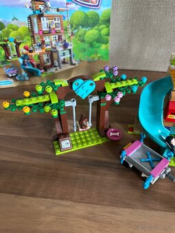 LEGO Friends Domecek prátelství na stromē - 5