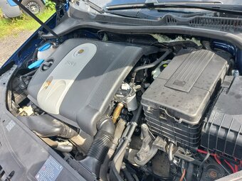 Volkswagen Golf V 1.6i Fsi - 5