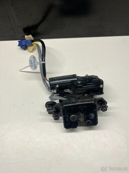 //Zámky Toyota Avensis T25 LP,LZ,PP,PZ,Kufr // - 5