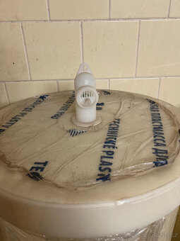 Plastové nádrže 100 lt. polypropylen s konickým dnem - 5