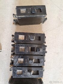 Prodám jističe OEZ LPE, Moeller PL6, SEZ, zvonek - 5