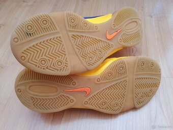 Sálové boty tenisky nike žluté v.35 klučičí i holčičí - 5