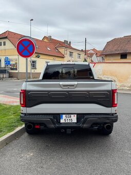 Ford F-150 Raptor - 5