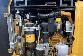 minibagr&Caterpillar•301.8&(16 kW)2,0t-866MTH+2 lyžice - 5