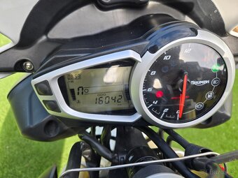 Triumph Street Triple 675 78 kw 3 válec Rv.2016 16tis km - 5