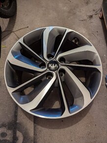 Disky Kia R18 - 5