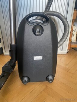 Miele vysavač - 5