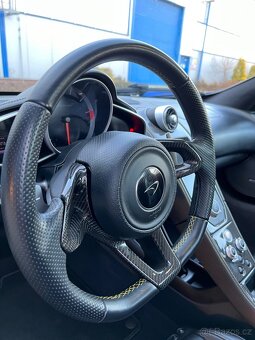 McLaren 650S Spider – 650 koní, karbon výbava - 5