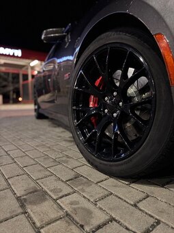 Dodge charger srt - 5