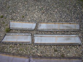 Vnější plastové lišty dveří M-B W124 - 5