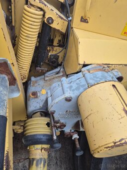 Samojízdná sklízecí řezačka New Holland fx 38 - 5