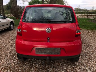 VW Fox 1.2 HTP 40kW, rok 2005 - 5
