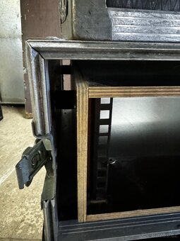 Odpružený rack 3U - 5