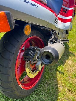 Honda CBR 1000F - 5