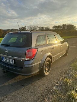 Opel Astra H caravan 1.9 cdti s poruchou - 5