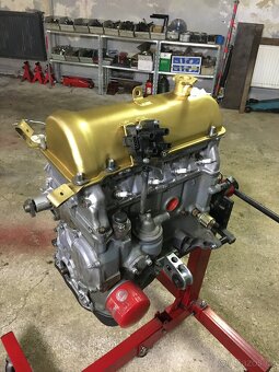 Prodám Lada VAZ 2105 upravená + kastle + díly - 5