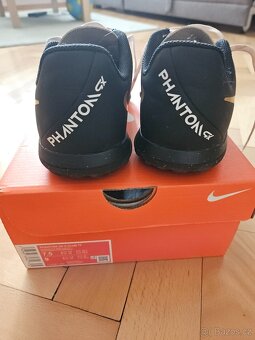 Prodám turfy Nike Phantom GX II vel.39 - 5