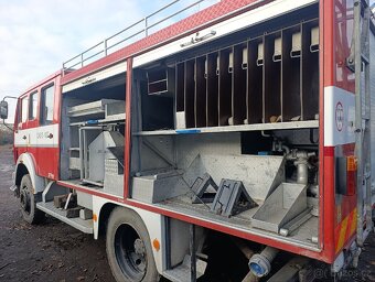 Mercedes hasičský vůz - 5