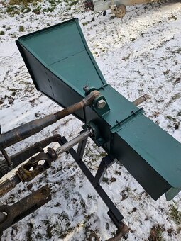 Špalíkovač za traktor - 5