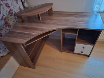 Kancelářský stůl - 5