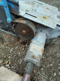 Prodám převodovku na ZETOR25N - 5