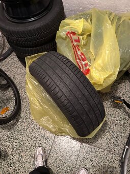 michelin kola 225/55r17 - 5