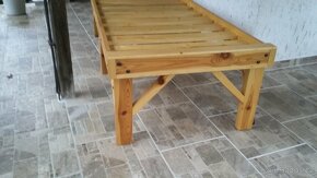 Masivni vyvysena postel 80x180 - 5