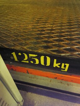 Hydraulický zvedák - pracovní stůl - 5