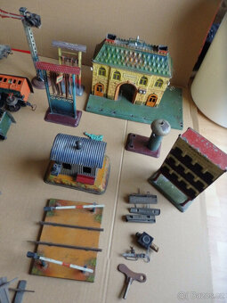 Märklin Railway a další balíčky (lokomotiva, příslušenství) - 5