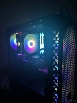 Rok starý herní PC – RTX 3060, i5 12400F, RGB - 5