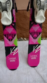 DÍVČÍ DĚTSKÉ LYŽE K2 LUV BUG/VÁZÁNÍ MARKER 4.5 - 5