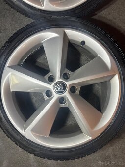 ALU Kola ŠKODA 5x112 R18 GOLUS Zánovní Zimní Pneu 225/40/18 - 5