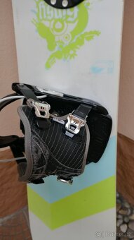SNOWBOARD F2 143CM/VÁZÁNÍ FLOW - 5