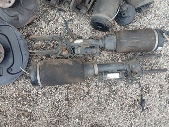 MERCEDES BENZ R V251, W251  VZDUCHOVÝ PODVOZEK PĚKNÝ - 5