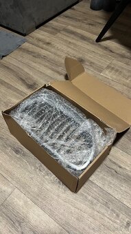 Prodám nové mřížky chladiče na BMW E60. - 5