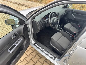 Volkswagen Golf IV 1.6i 77Kw Speciál - 5