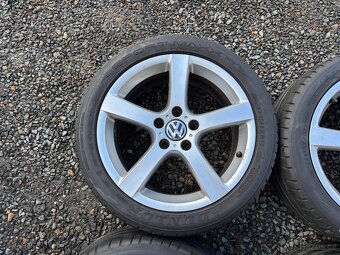 Alu orig letni sada Volkswagen 5x112 7,5J ET50 225/45 R17 - 5